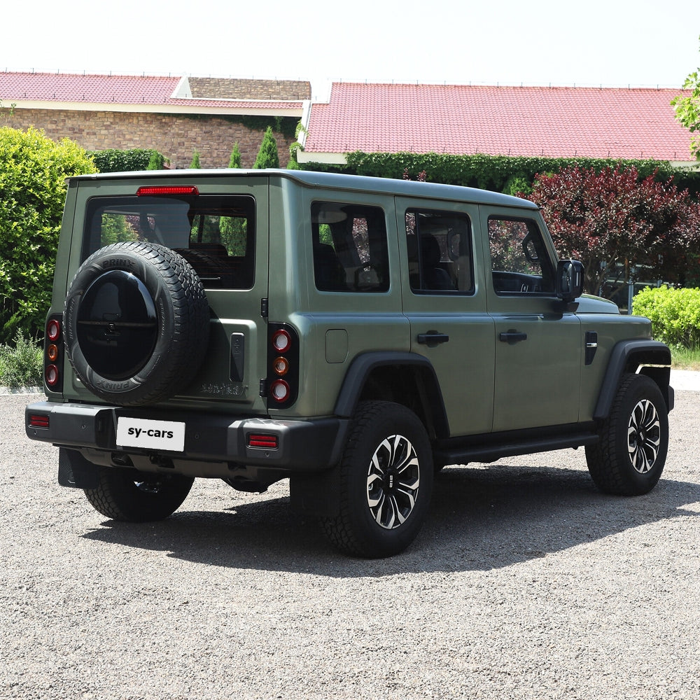212 T01 2.0T Gasoline Vehicle Compact SUV 2.0L 92# 4X4 4WD National VI 8-Speed Automatic Transmission Made in China