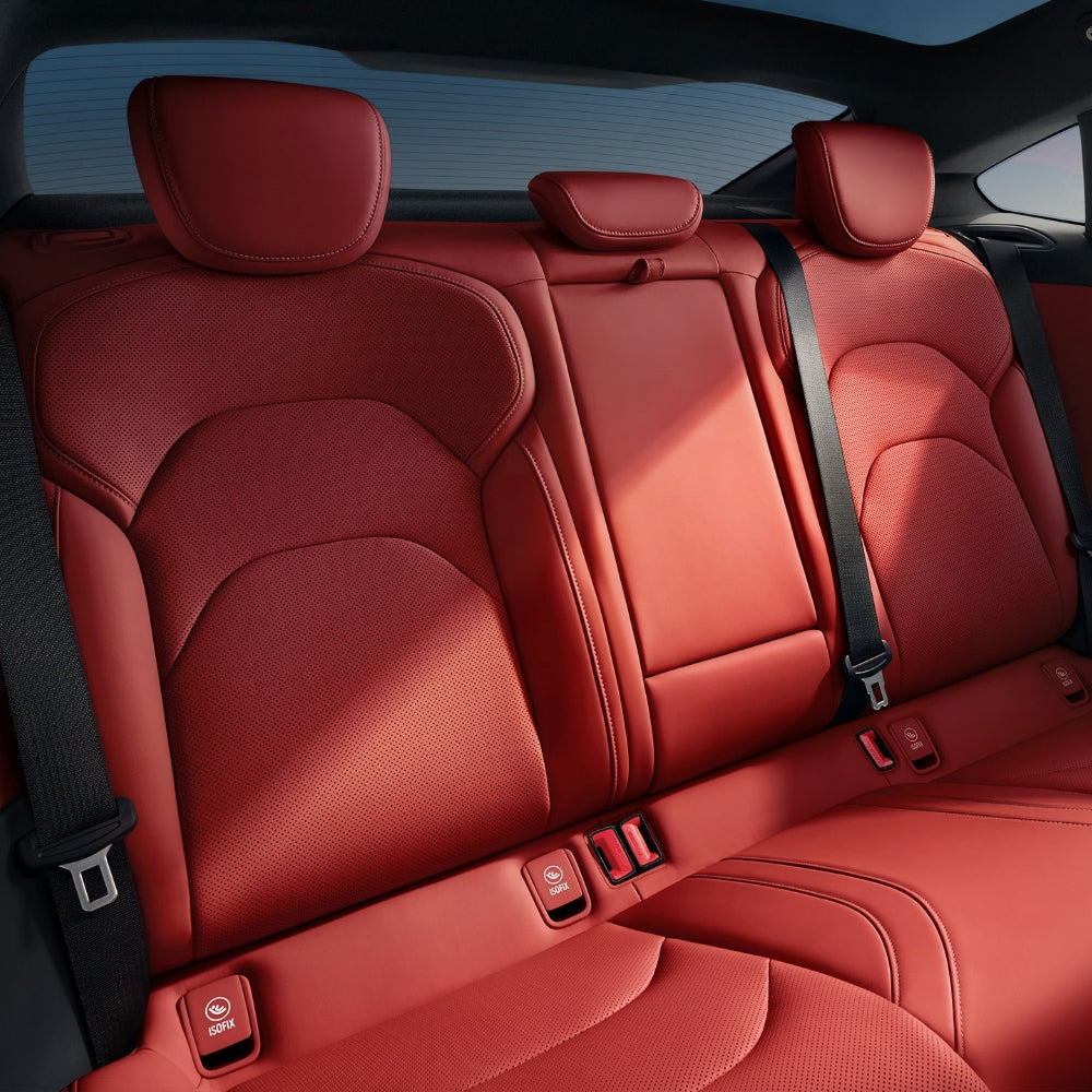 Xiaomi SU7 Electric Vehicle EV BEV 2024 Medium to Large Sedan Long Range CLTC 830km 5 Seaters Car Made in China