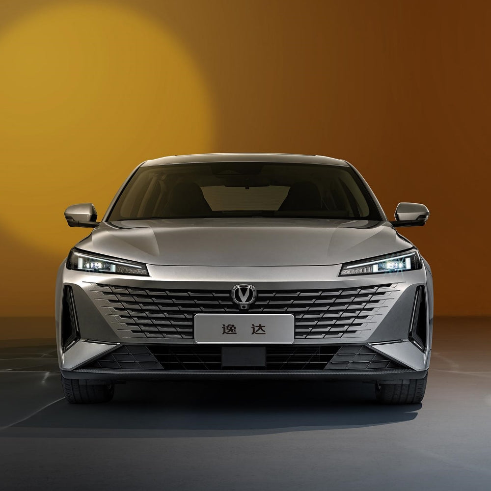 Changan Auto Lamore Blue Whale NE 1.5T GDI DCT Dual-Clutch Transmission Compact Sedan Gasoline Vehicle FWD Car Made in China