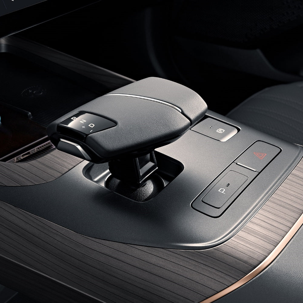 Changan Auto Lamore Blue Whale NE 1.5T GDI DCT Dual-Clutch Transmission Compact Sedan Gasoline Vehicle FWD Car Made in China