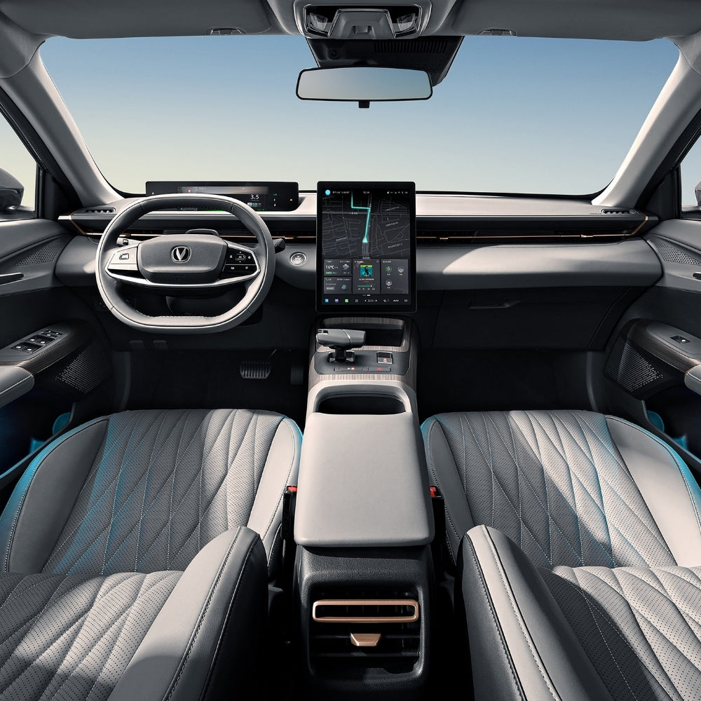 Changan Auto Lamore Blue Whale NE 1.5T GDI DCT Dual-Clutch Transmission Compact Sedan Gasoline Vehicle FWD Car Made in China