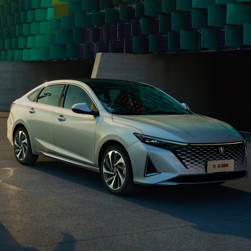 Changan Auto Raeton Plus Blue Whale Edition 1.5T DCT Compact Sedan Gasoline Vehicle FWD Car Made in China