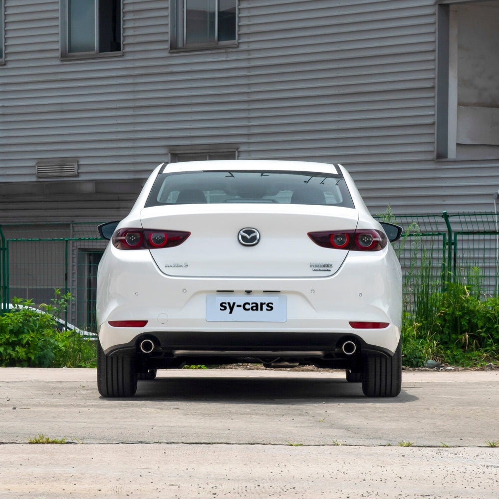 Changan Mazda 3 Axela 1.5L 2.0L Gasoline Vehicle 5 Seaters 2023 Compact Sedan Gasoline+24V Light Hybrid System Car Made in China