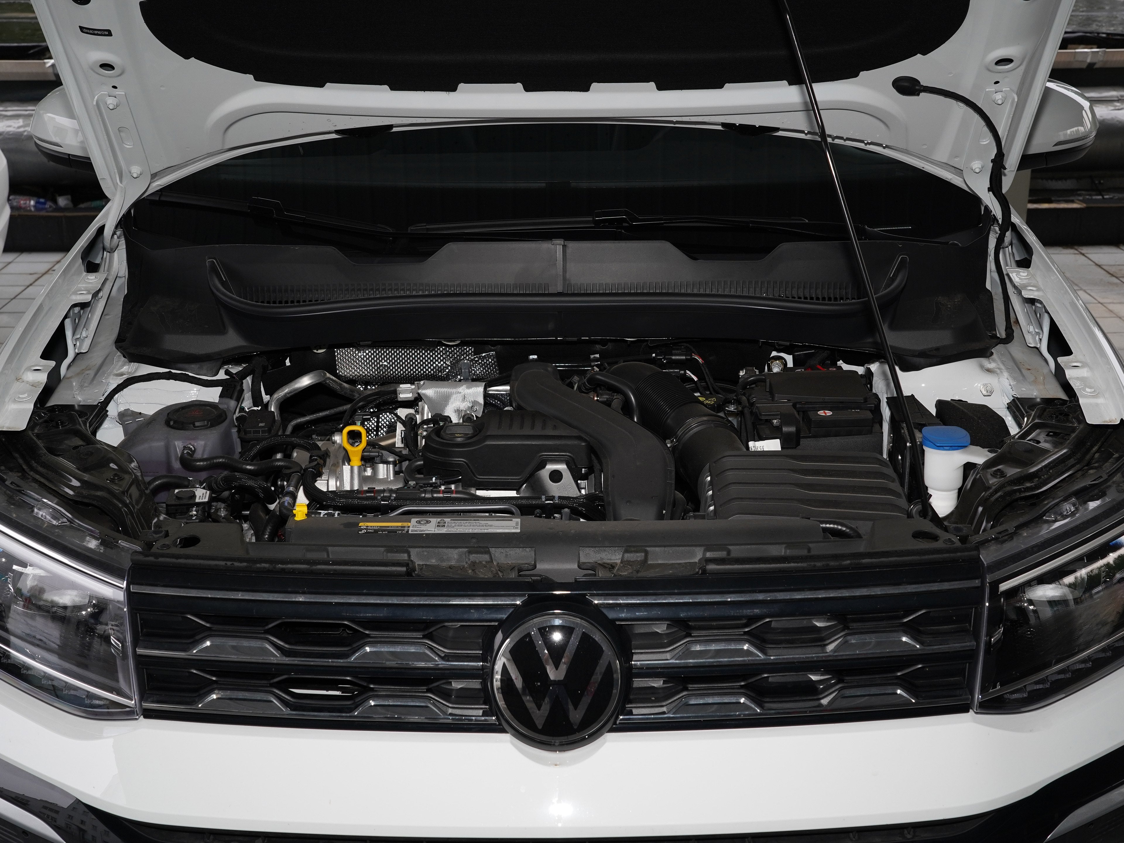 SAIC Volkswagen T-Cross 2023 Version 1.5L 1.5T 5 Seats Front Wheel Drive 92# Gasoline SUV Vehicle