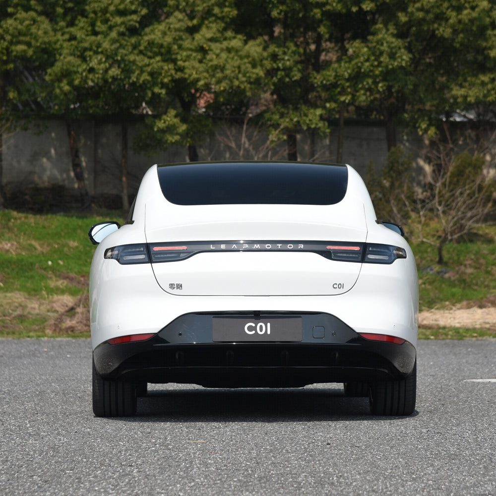 Leapmotor C01 EV BEV REEV 2024 Pure Electric Extended Range Electric Vehicle Medium to Large Sedan 1.5L 5 Seaters China VI Made in China