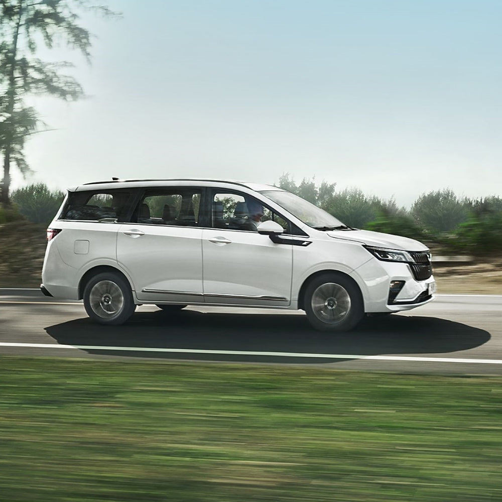 SAIC GM Wuling Jiachen Fuel 1.5L 2.0L Gasoline Hybrid Vehicle 92# Compact MPV 7 Seaters FWD Made in China