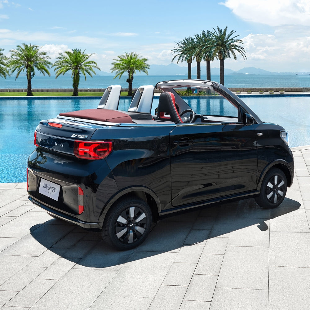 SAIC GM Wuling Hongguang MINIEV EV BEV CLTC 300km Pure Electric Vehicle Micro Sedan 4 Seaters RWD Made in China