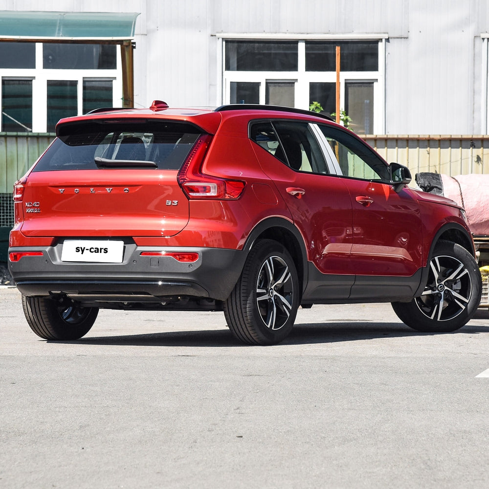 Volvo XC40 B3 B4 Gasoline Vehicle 2.0L 5 Seaters 2024 Compact SUV Gasoline+48V Light Hybrid System 95# National VI Car Made in China