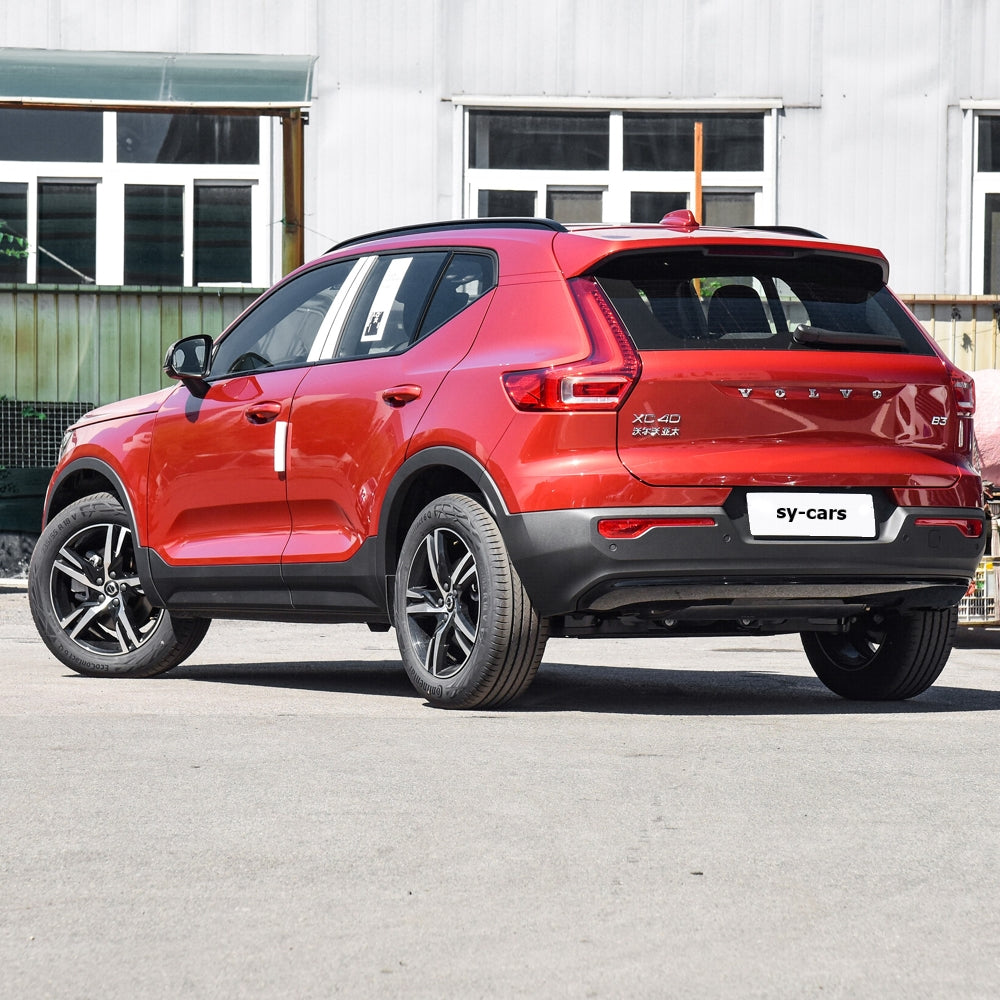 Volvo XC40 B3 B4 Gasoline Vehicle 2.0L 5 Seaters 2024 Compact SUV Gasoline+48V Light Hybrid System 95# National VI Car Made in China