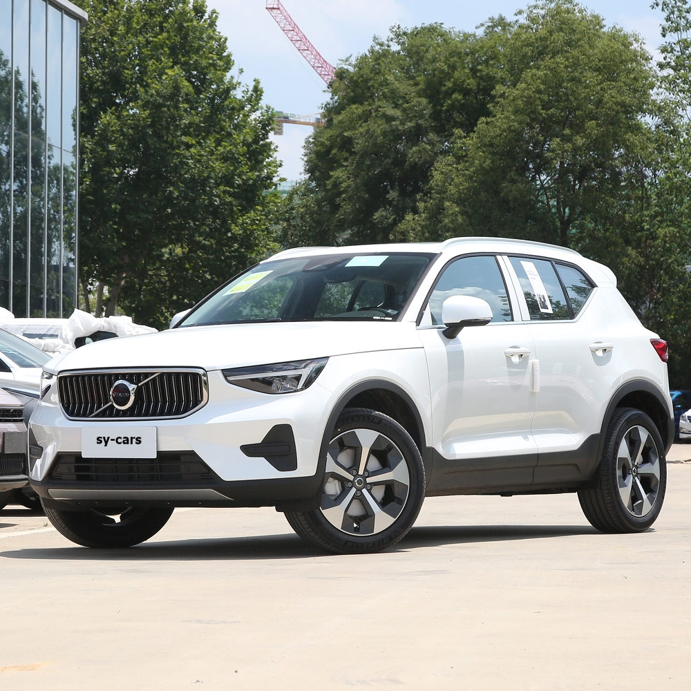 Volvo XC40 B3 B4 Gasoline Vehicle 2.0L 5 Seaters 2024 Compact SUV Gasoline+48V Light Hybrid System 95# National VI Car Made in China